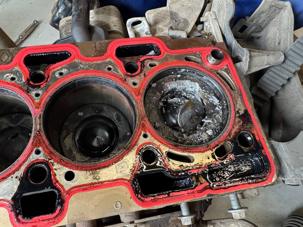 СТО Дніпро, ремонт авто Дніпро, ремонт двигуна, автосервіс Дніпро, автомайстерня, комп’ютерна діагностика авто, ремонт дизельного двигуна, автосервіс для BMW, двигун не заводиться, автослюсар Дніпро, ремонт автомобілів, ремонт мотора, перепрошивка двигуна, ремонт турбіни, двигун заклинив, ua-service.com.ua,