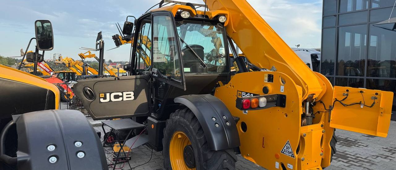 jcb, jcb adblue, jcb scr, jcb egr, P2BA8-00, P204F-9A, P20E9-85, BOSCH 320/A9105, відключиси SCR екскаватор JCB JS220LC, 3cx, jcb427 діагностика SCR, Ropa, John Deere, Case, Claas, New Holland, ремонт системи Adblue, P204F, P207F, P20E8, P2BA8, P2202, P20E9, P2201, P3714, P4863, P3712, P2272, 541-70, 536-70, 535-70