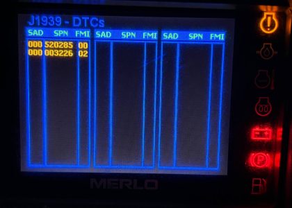spn 520285 merlo, помилка spn 520285, merlo scr fault, merlo adblue fault, ремонт merlo scr, merlo помилки, merlo не тягне, merlo аварійний режим, merlo не набирає обороти, ремонт adblue merlo, scr dosing merlo, nox sensor merlo, dpf merlo, ремонт спецтехніки україна, ремонт merlo україна, виїздний ремонт merlo, ua service dніпро, chip dnepr