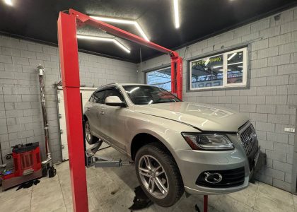 Audi Q5 3.0 TFSI, Audi Q5 помилка P0420, Audi Q5 помилка P0430, P0420 Audi, P0430 Audi, низька ефективність каталізатора Audi, відключення каталізатора Audi, Euro 2 Audi Q5, Audi Q5 бензин, ремонт Audi Дніпро