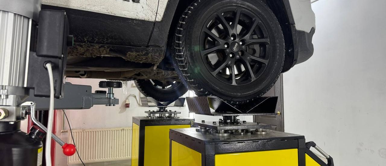 діагностика підвіски на вібростенді