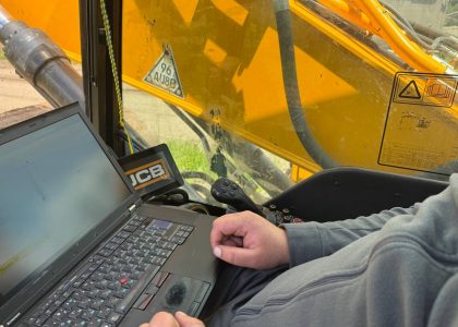 JCB, JCB AdBlue, JCB SCR, ремонт JCB, діагностика JCB, помилки JCB, аварійний режим JCB, відключення AdBlue JCB, відключення SCR JCB, ремонт системи AdBlue, ремонт SCR, ремонт спецтехніки, комп'ютерна діагностика JCB, екскаватор JCB, навантажувач JCB, телескопічний навантажувач JCB, JCB 220, JCB JS220, JCB 3CX, JCB 4CX, JCB 531-70, JCB 541-70, P207F JCB, P2BA7 JCB, P2BA9 JCB, P204F JCB, датчик NOx JCB, насос AdBlue JCB, форсунка AdBlue JCB, несправність SCR, несправність AdBlue, ремонт системи екології JCB, помилки AdBlue JCB, сервіс JCB Україна, ремонт спецтехніки Україна, виїзна діагностика JCB, програмне відключення AdBlue, програмне відключення SCR, EGR JCB, відключення EGR JCB