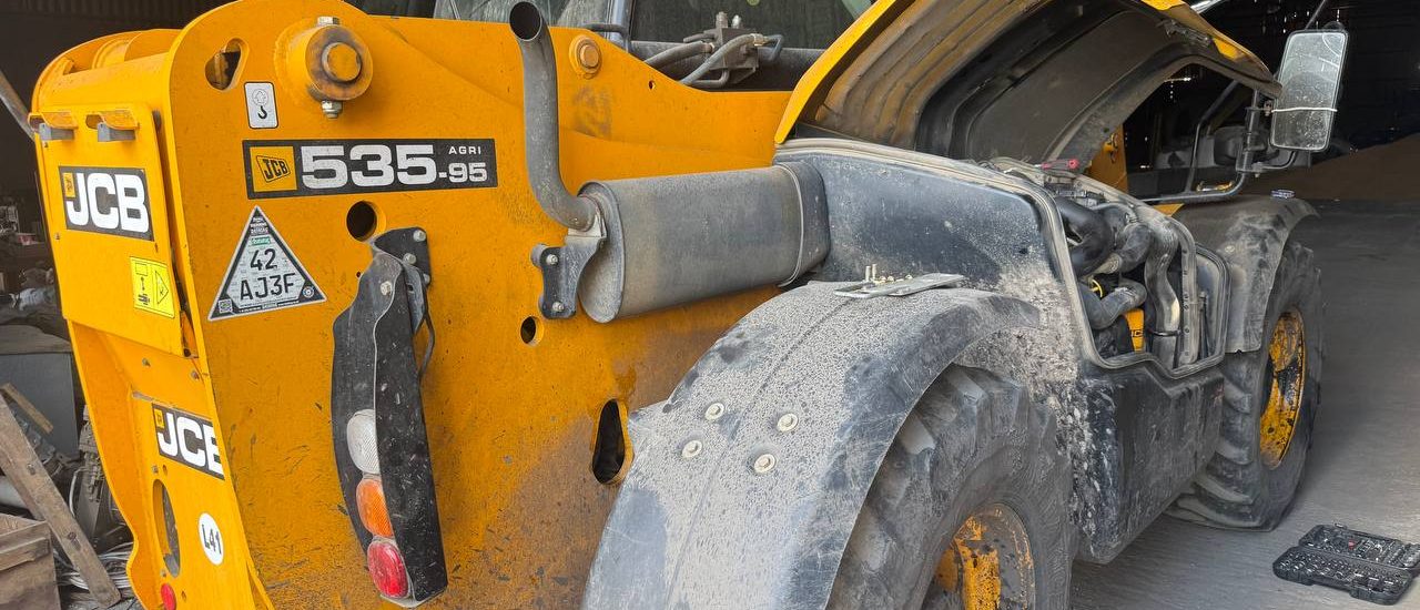 P0400 JCB, помилка P0400 JCB, JCB P0400, EGR JCB, клапан EGR JCB, ремонт EGR JCB, діагностика JCB, JCB аварійний режим, ремонт спецтехніки JCB, JCB JS220LC P0400, JCB 3CX P0400, JCB 535-95 P0400, відключення EGR JCB, сервіс JCB Україна, комп'ютерна діагностика JCB